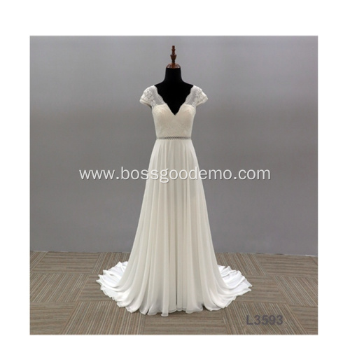 New elegant sleeveless v-neck backless lace beaded lace bridal gown